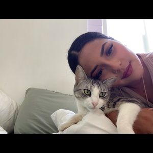 Meet your Posher, Miryam